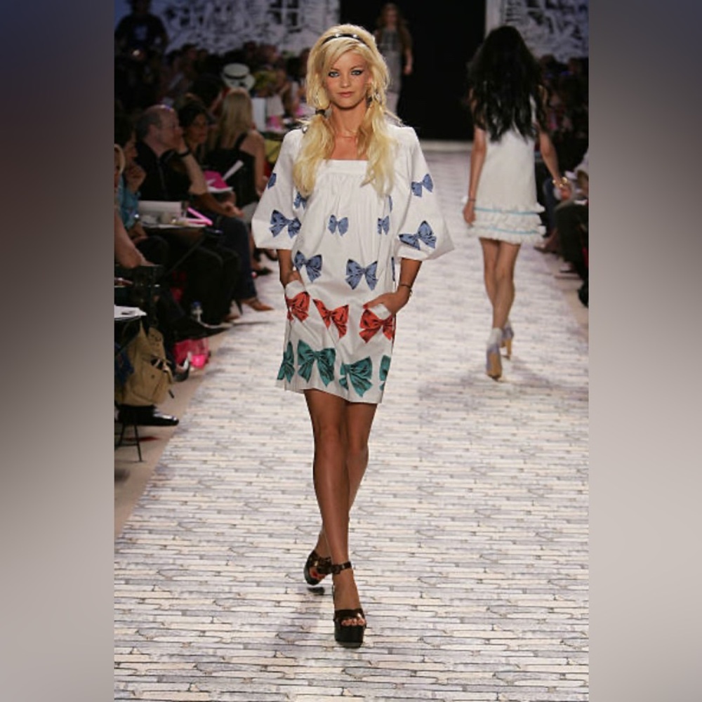 Betsey Johnson Bow Dress!